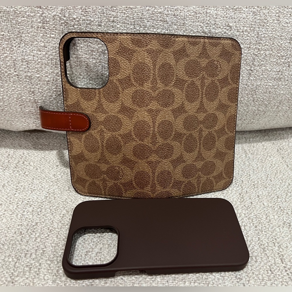 iPhone 15 Pro Max Folio